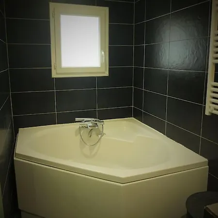 Maison Climatisee Avec Piscine Holiday home *
